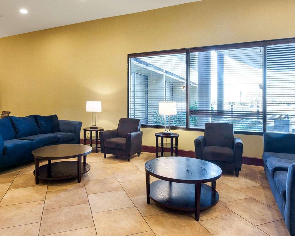 Quality Inn Near Hampton Coliseum Интериор снимка