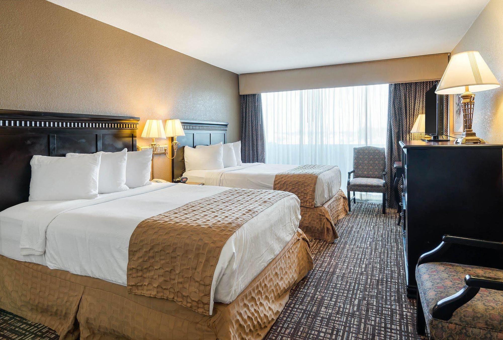 Quality Inn Near Hampton Coliseum Екстериор снимка