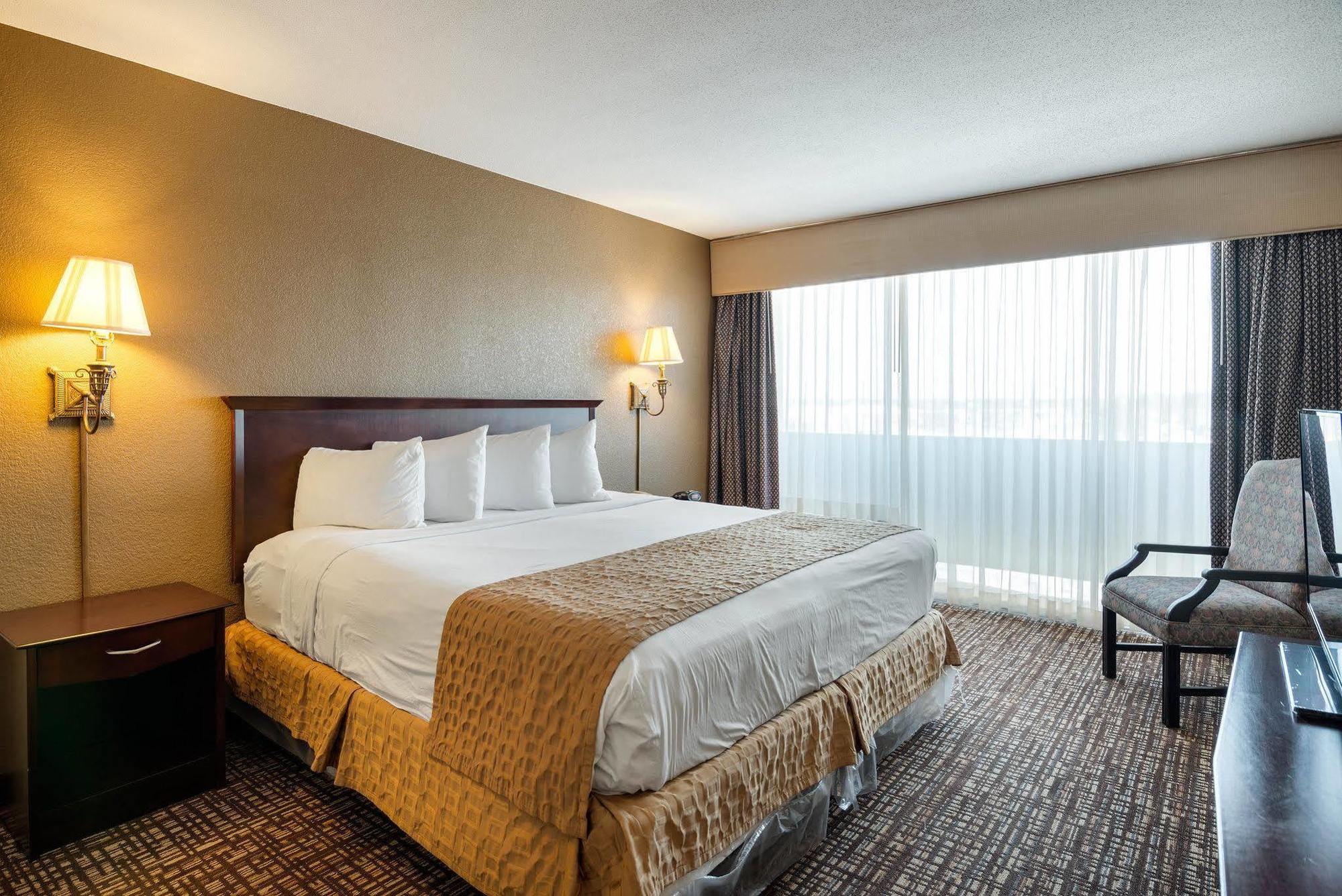 Quality Inn Near Hampton Coliseum Екстериор снимка