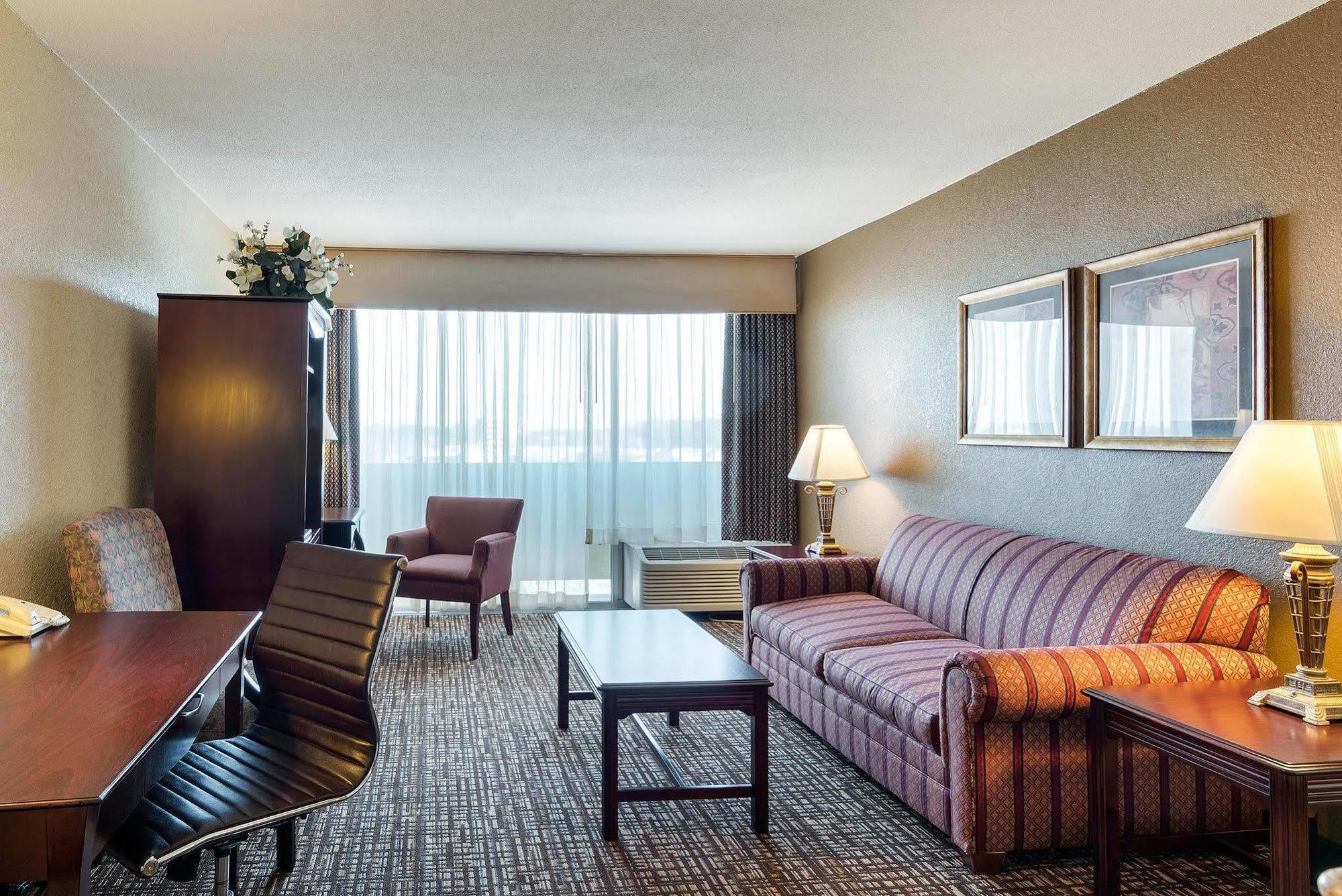 Quality Inn Near Hampton Coliseum Екстериор снимка