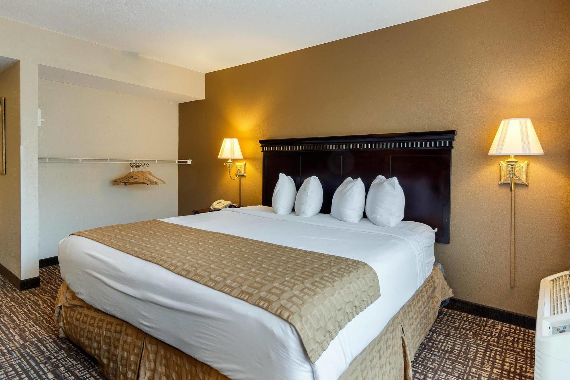 Quality Inn Near Hampton Coliseum Екстериор снимка
