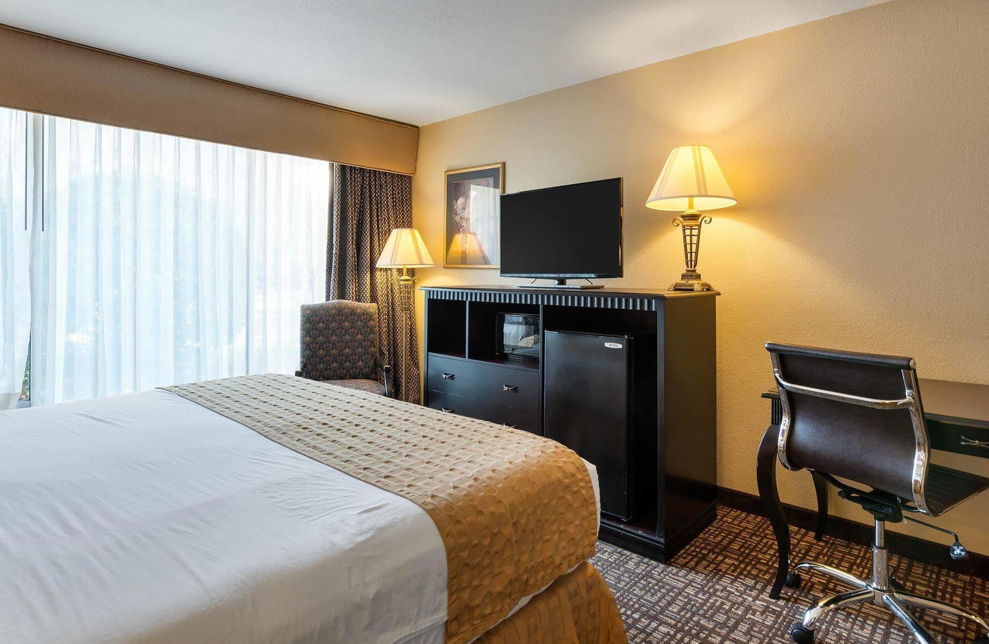 Quality Inn Near Hampton Coliseum Екстериор снимка
