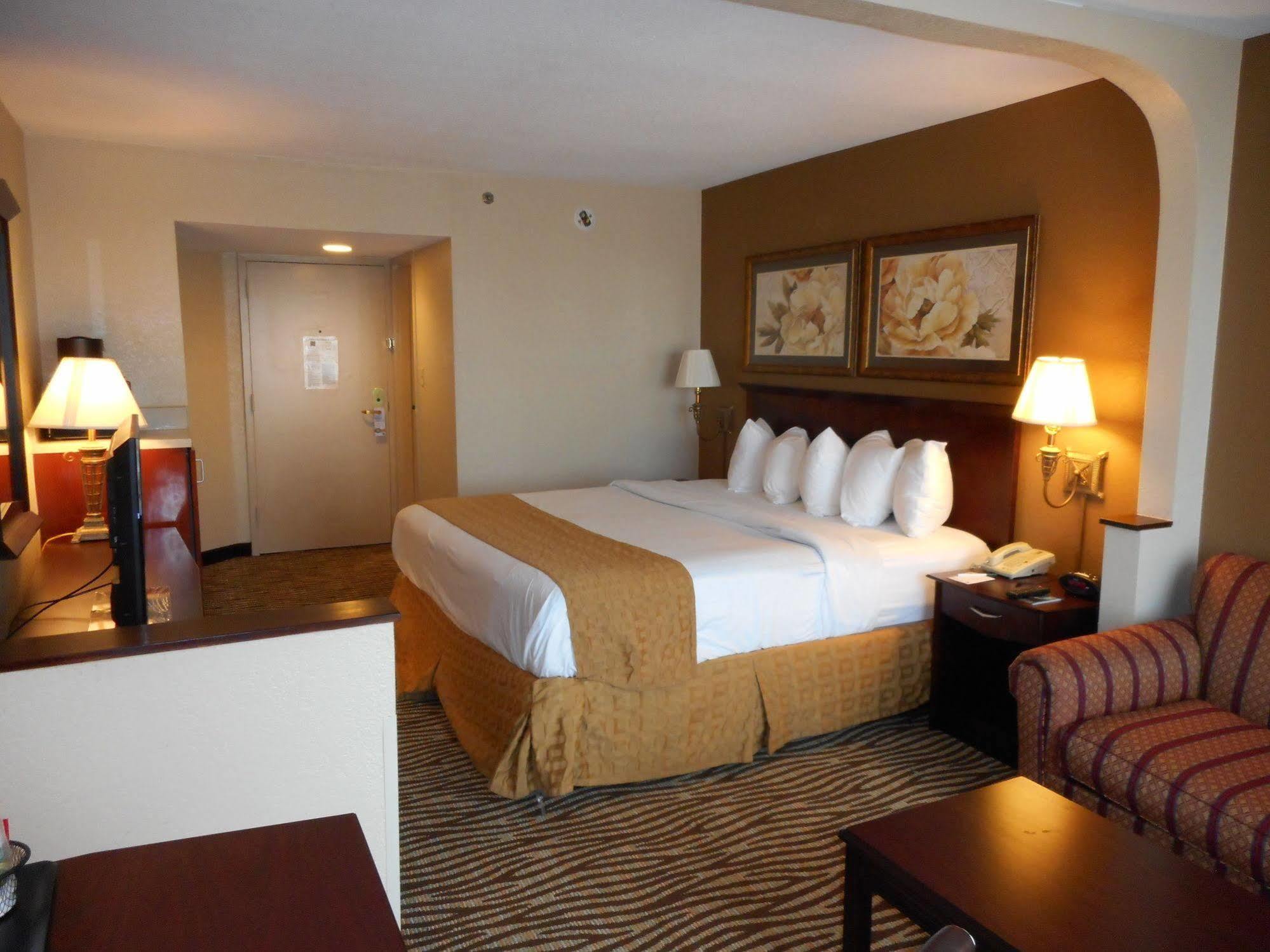 Quality Inn Near Hampton Coliseum Екстериор снимка